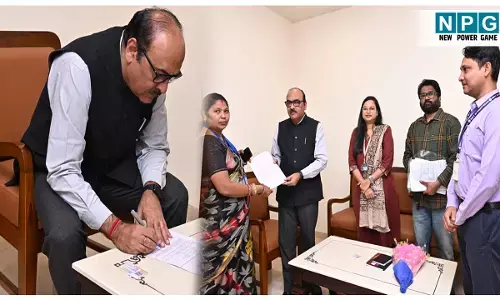 Chief Secretary Vikas Sheel: प्रदेश में चल रही SIR की प्रक्रिया, बूथ लेवल अधिकारी ने मुख्य सचिव विकासशील के घर जाकर संकलित किए आवश्यक दस्तावेज