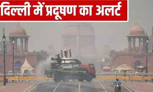 Delhi Pollution Update : दिल्ली में सांस पर संकट, प्रदूषण का रेड अलर्ट जारी, AQI 379 के पार, जानिए कौनसा इलाका है सबसे ख़राब कैटेगरी में