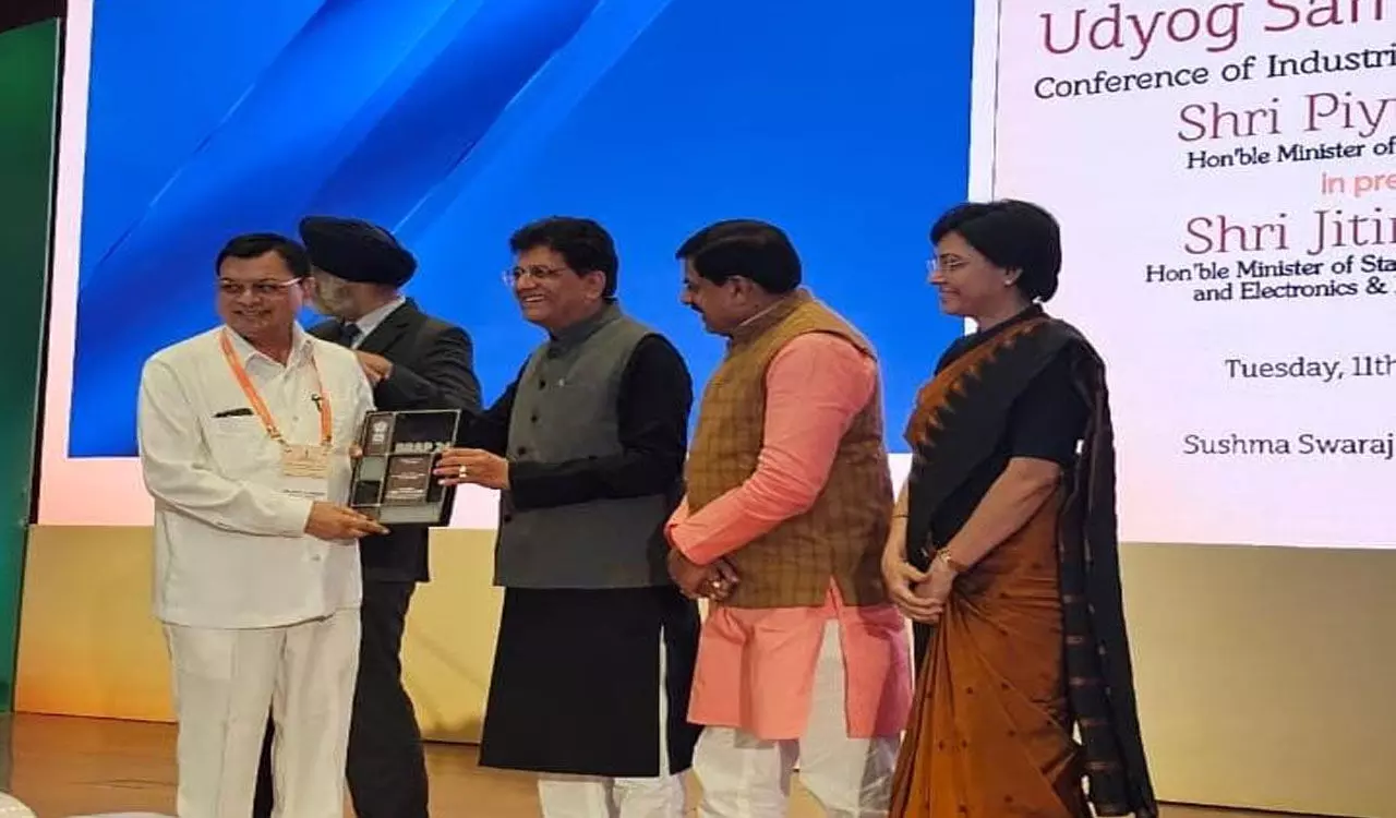 चारों श्रेणियों में अव्वल रहा छत्तीसगढ़, उद्योग संगम में दिखा सुधार और विकास का नया मॉडल, DPIIT की BRAP रैंकिंग में ‘टॉप अचीवर’ बना छत्तीसगढ़ चारों श्रेणियों में अव्वल रहा छत्तीसगढ़, उद्योग संगम में दिखा सुधार और विकास का नया मॉडल, DPIIT की BRAP रैंकिंग में ‘टॉप अचीवर’ बना छत्तीसगढ़