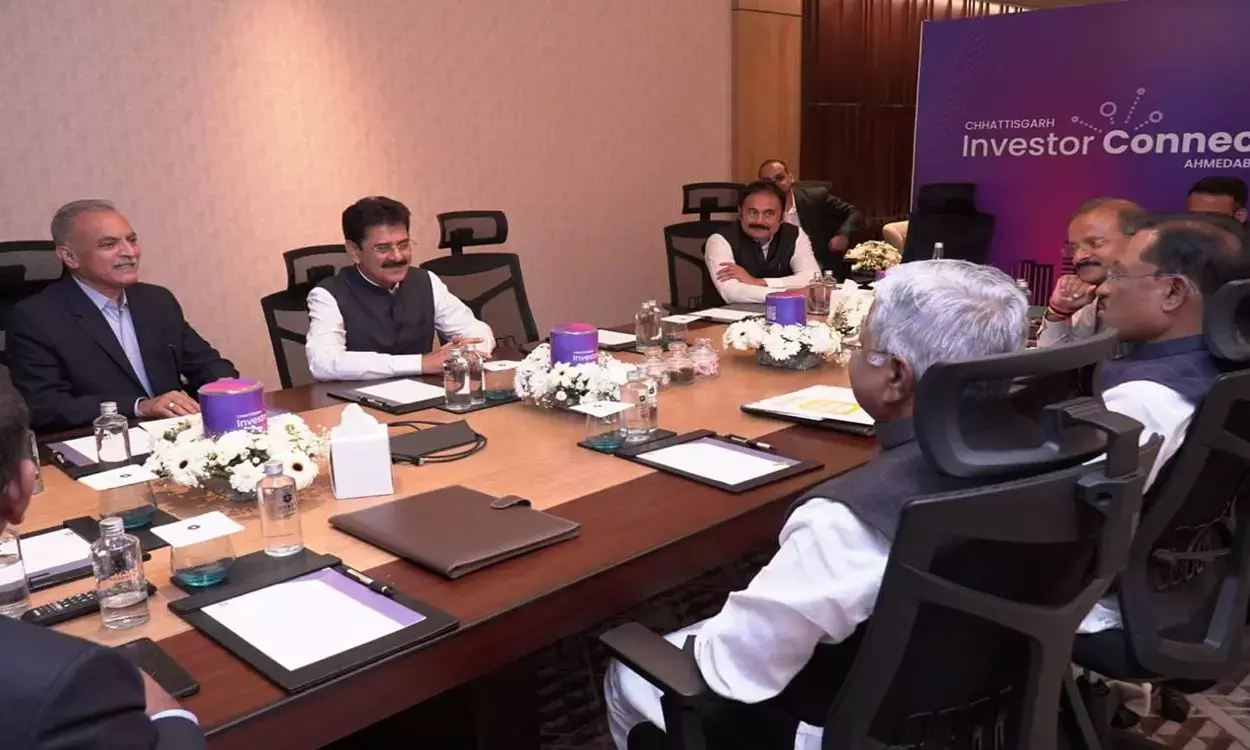 Jade Blue in Chhattisgarh: पीएम मोदी के कुर्ता, जैकेट डिजाइन करने वाली टेक्सटाइल कंपनी जेड ब्लू छत्तीसगढ़ में करेगी निवेश, सीएम विष्णुदेव से की मुलाकात Jade Blue in Chhattisgarh: पीएम मोदी के कुर्ता, जैकेट डिजाइन करने वाली टेक्सटाइल कंपनी जेड ब्लू छत्तीसगढ़ में करेगी निवेश, सीएम विष्णुदेव से की मुलाकात