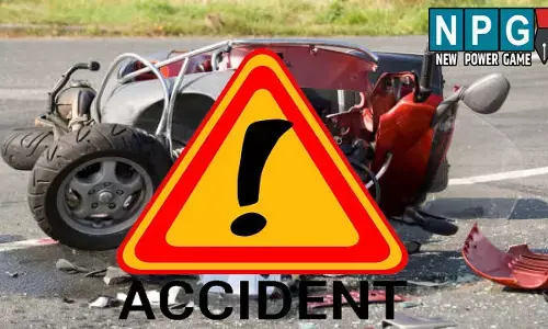 Jagdalpur Accident News: स्कूटी सवार 5 लोगों को एम्बुलेंस ने मारी टक्कर: एक बच्ची की मौत, 3 घायलों का इलाज जारी