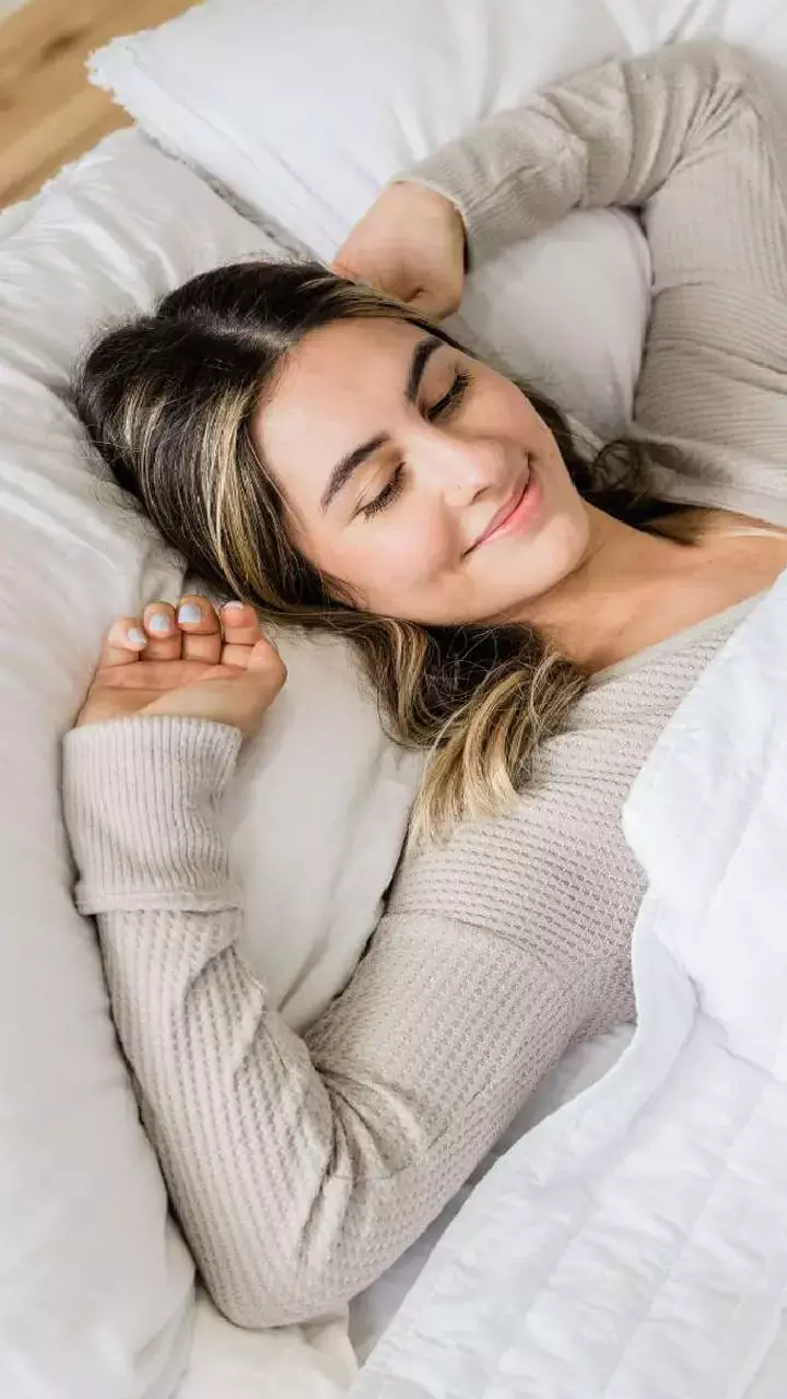 Achchi Neend Ke Liye Food: रात में नहीं आती जल्दी नींद! बस लें ये चीजें, सुधारेगी नींद की गुणवत्ता