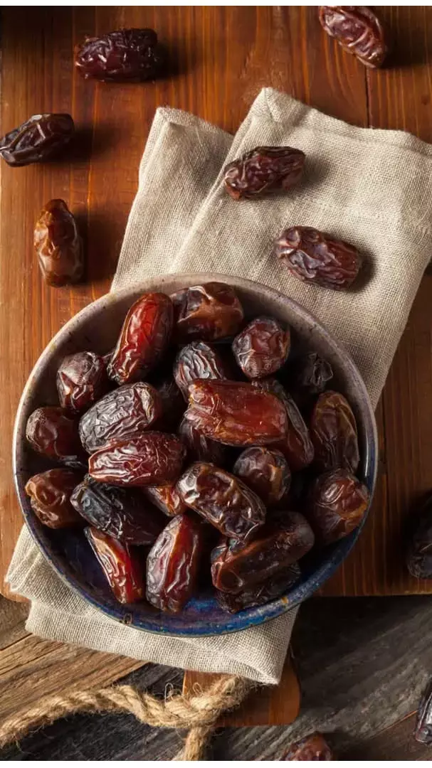 Ghee Mein Bheega Khajoor Khane Ke Fayde: घी में भीगा खजूर खाने के जबरदस्त है फायदे, जानिए...