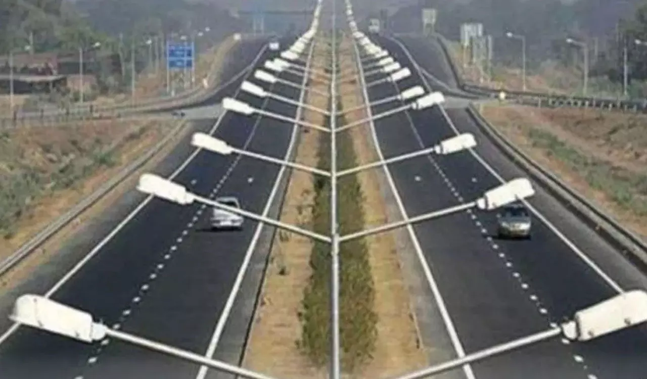 CG News: रायपुर-बलौदाबाजार NH चौडीकरण अंतर्गत भूमि खरीदी- बिक्री से प्रतिबन्ध हटा... CG News: रायपुर-बलौदाबाजार NH चौडीकरण अंतर्गत भूमि खरीदी- बिक्री से प्रतिबन्ध हटा...