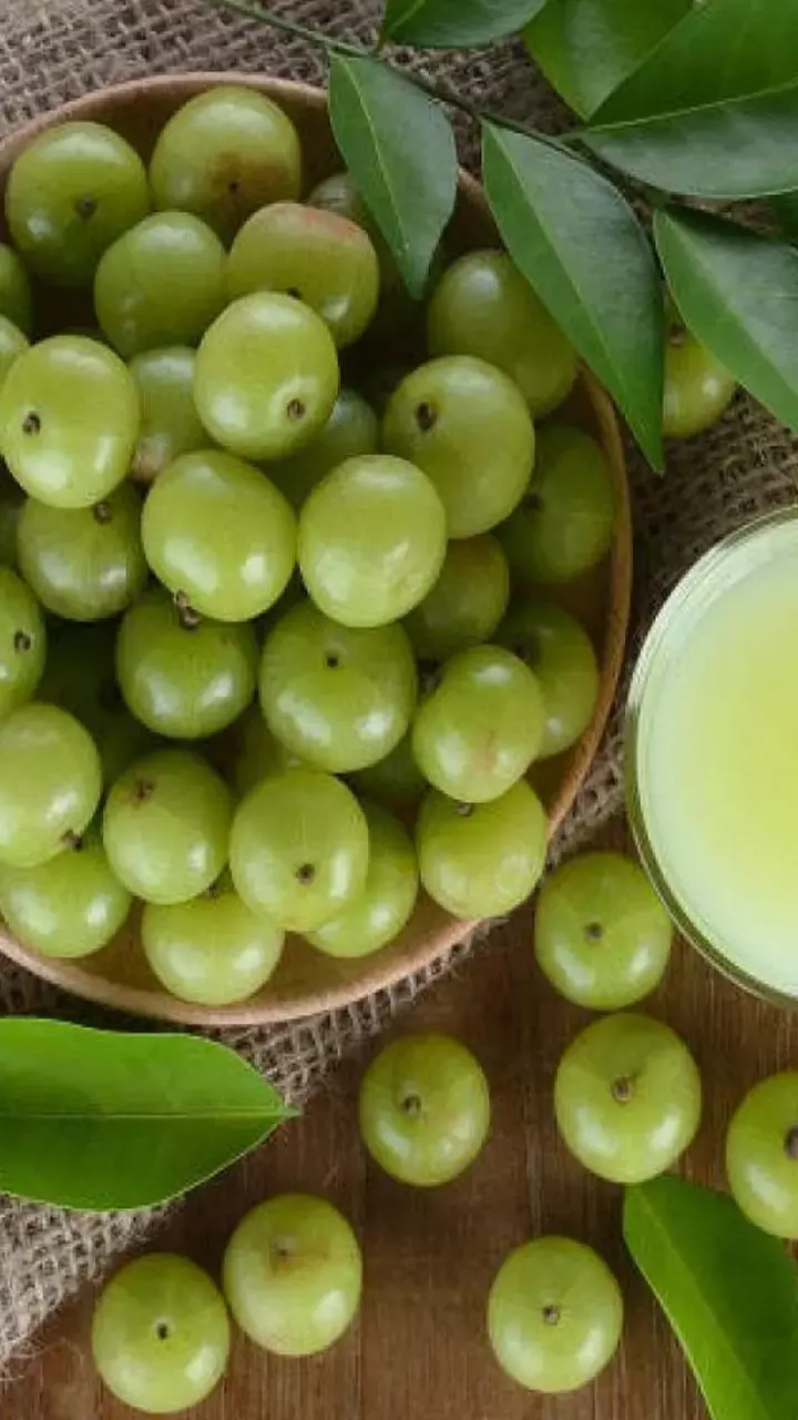 Roj Ek Amla khane Ke Fayde: रोज एक आंवला खाने से क्या होता है?