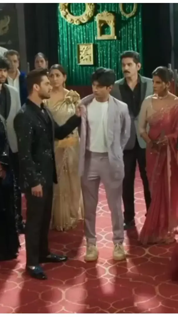 Yeh Rishta Kya Kehlata Hai 13 November 2025: कुत्तो की तरह फेक MMS बनाने वाले को पिटेगा अरमान...