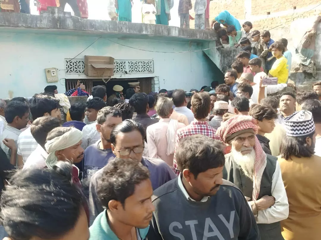 UP crime news: एक ही परिवार के 5 लोग घर में मृत मिले, सुबह-सुबह हड़कंप, बंद कमरे से मिली पांच लोगों की लाशें, श्रावस्ती में दिल दहला देने वाली वारदात