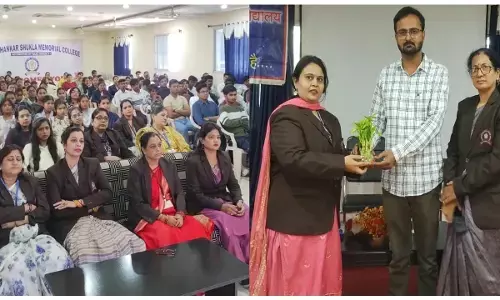 Pt. Harishankar Shukla Smriti Mahavidyalaya: पं. हरिशंकर शुक्ल स्मृति महाविद्यालय में Prompt Engineering में व्याख्यान...