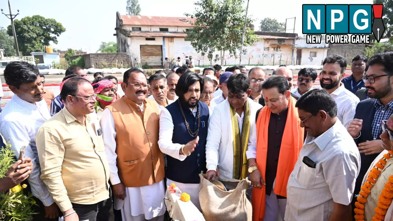 समर्थन मूल्य पर धान खरीदी की शुरुआत: मंत्री गुरू खुशवंत साहेब ने पूजा अर्चना कर किया शुभारंभ