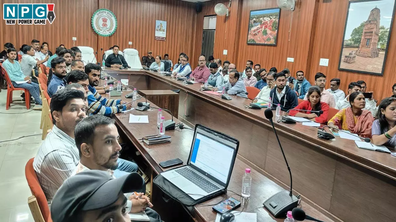 CG Paddy News: 4 समिति प्रबंधक निलंबित, 50 प्रबंधकों पर एफआईआर की प्रक्रिया शुरू, धान खरीदी बाधित करने वालों पर प्रशासन की सख्त...