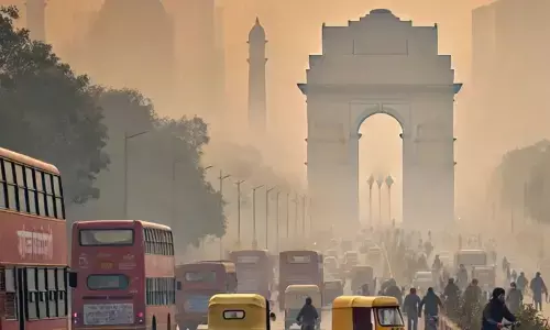 Delhi-NCR Pollution 11 Nov 2025: दिल्ली-NCR में ‘जहर’, AQI 400 के पार; GRAP-3 बेअसर, तीन साल में सबसे ठंडा दिन