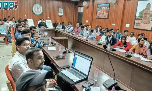 CG Paddy News: 4 समिति प्रबंधक निलंबित, 50 प्रबंधकों पर एफआईआर की प्रक्रिया शुरू, धान खरीदी बाधित करने वालों पर प्रशासन की सख्त...