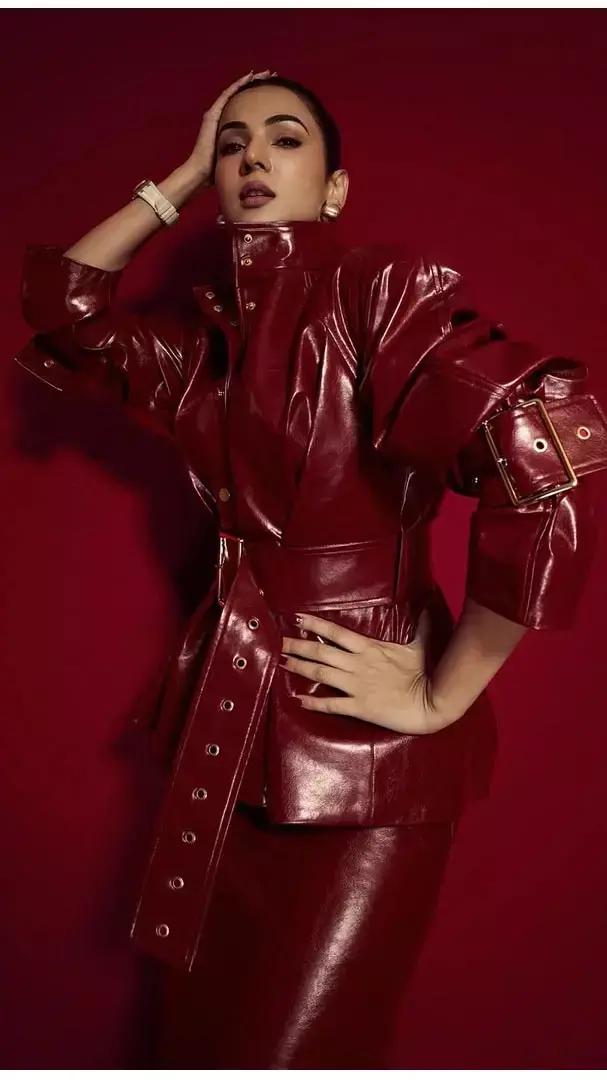 कैमरे के सामने Jannat Girl ने दिखाई ऐसी पोज, मच गया भोकाल