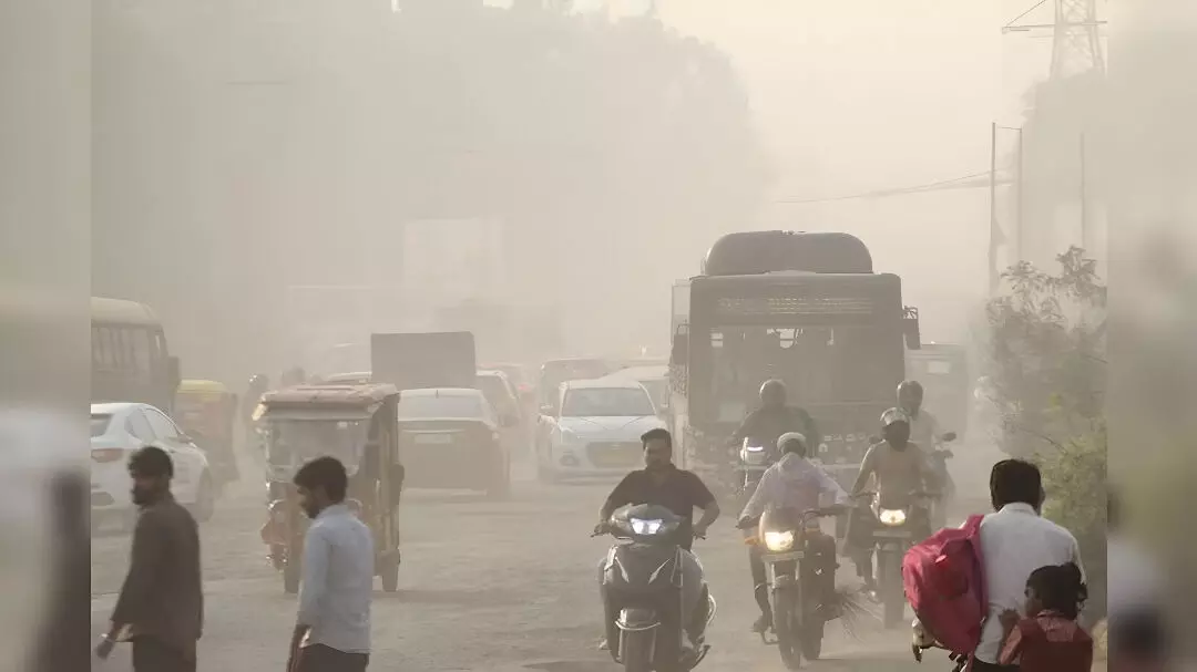 Delhi AQI today: दिल्ली-NCR में AQI 400 के पार, कई इलाके ‘गंभीर’ श्रेणी में; जहरीली धुंध से हालात बिगड़े Delhi AQI today: दिल्ली-NCR में AQI 400 के पार, कई इलाके ‘गंभीर’ श्रेणी में; जहरीली धुंध से हालात बिगड़े