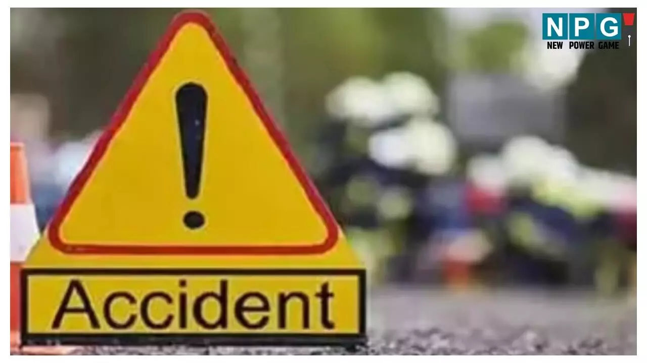 CG Road Accident: सारंगढ़ में आमने-सामने से टकराई पिकअप और हाइवा, महिला समेत 2 लोगों की मौत, 2 बुरी तरह घायल CG Road Accident: सारंगढ़ में आमने-सामने से टकराई पिकअप और हाइवा, महिला समेत 2 लोगों की मौत, 2 बुरी तरह घायल
