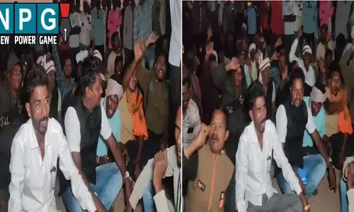 CG News: खरीदी केंद्र के लिए स्टेट हाइवे जाम: 12 घंटे से किसानों ने जाम कर रखा है स्टेट हाइवे, कड़ाके की ठंड में सड़क पर गुजारी पूरी रात