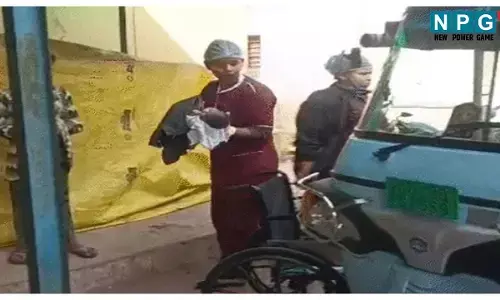 Korba News: चलती ई-रिक्शा में महिला ने बच्चे को दिया जन्म, टाइम पर नहीं पहुंची एम्बुलेंस, तबियत बिगड़ने पर भागी मितानिन... परिजन ने लगाए गंभीर आरोप