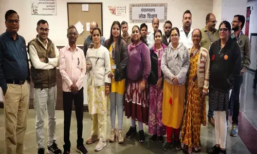 CG Employee News: भत्ता और मंत्रालय प्रवेश पास को लेकर आंदोलन का शंखनाद, काली पट्टी लगाकर किये विरोध प्रदर्शन...