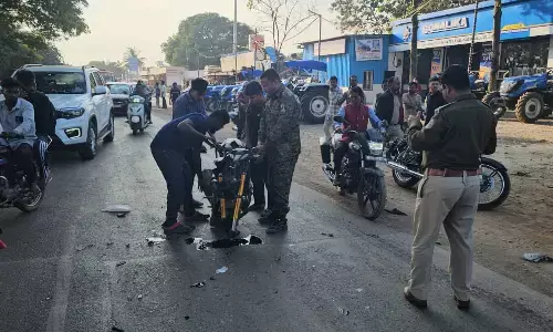 Jagdalpur Accident: मेडिकल कॉलेज के छात्र–छात्रा की दर्दनाक मौत, तेज रफ्तार ट्रक ने बाइक को रौंदा