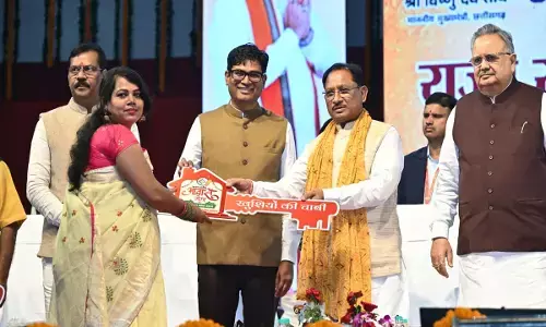 CG News: CM विष्णुदेव ने हाउसिंग बोर्ड की 2060 करोड़ की लागत वाली आवासीय परियोजनाओं का किया शुभारंभ, 26 जिलों में 55 परियोजनाओं से बनेंगे 12 हजार से अधिक आवास