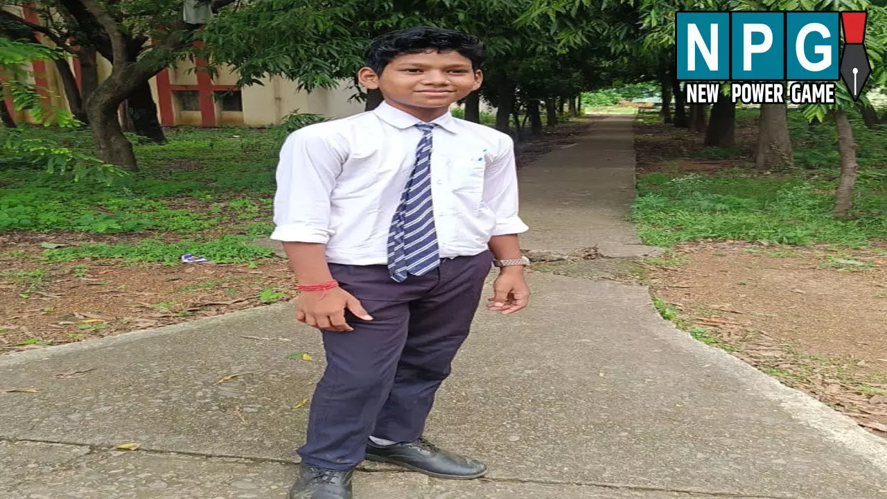 CG News: नवोदय विद्यालय के छात्र की मौत: इलाज के लिए बाइक पर अस्पताल लेकर पहुंचे थे पिता, तबीयत बिगड़ने पर नहीं मिला समुचित इलाज