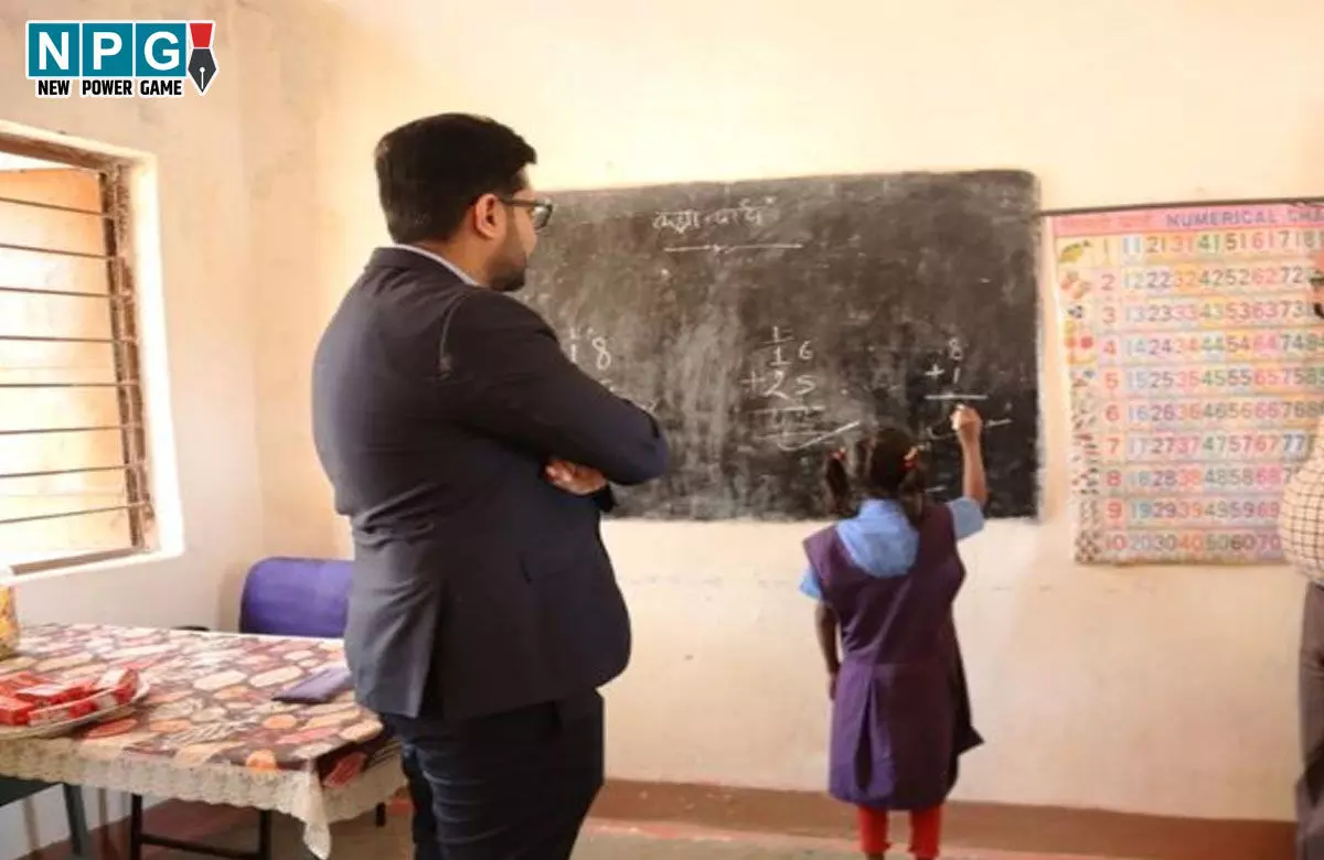 Teacher News: कलेक्टर ने शिक्षकों को लगाई फटकार, बोले-बोर्ड परीक्षा में बेहतर परिणाम नहीं आने पर नपेंगे टीचर...