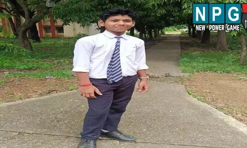 CG News: नवोदय विद्यालय के छात्र की मौत: इलाज के लिए बाइक पर अस्पताल लेकर पहुंचे थे पिता, तबीयत बिगड़ने पर नहीं मिला समुचित इलाज