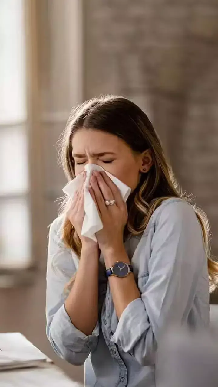 Sardi Hone Par Kya Kare: सर्दी से हैं परेशान, अपनाएं ये उपाय 1 दिन में मिलेगी राहत!