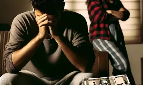 Social Media Viral Case: पत्नी ने गैर मर्द पर उड़ा दिए 1.36 करोड़, पति कमाता रहा, बैंक अकाउंट हुआ खाली, कारण जानकर दंग रह जाएंगे