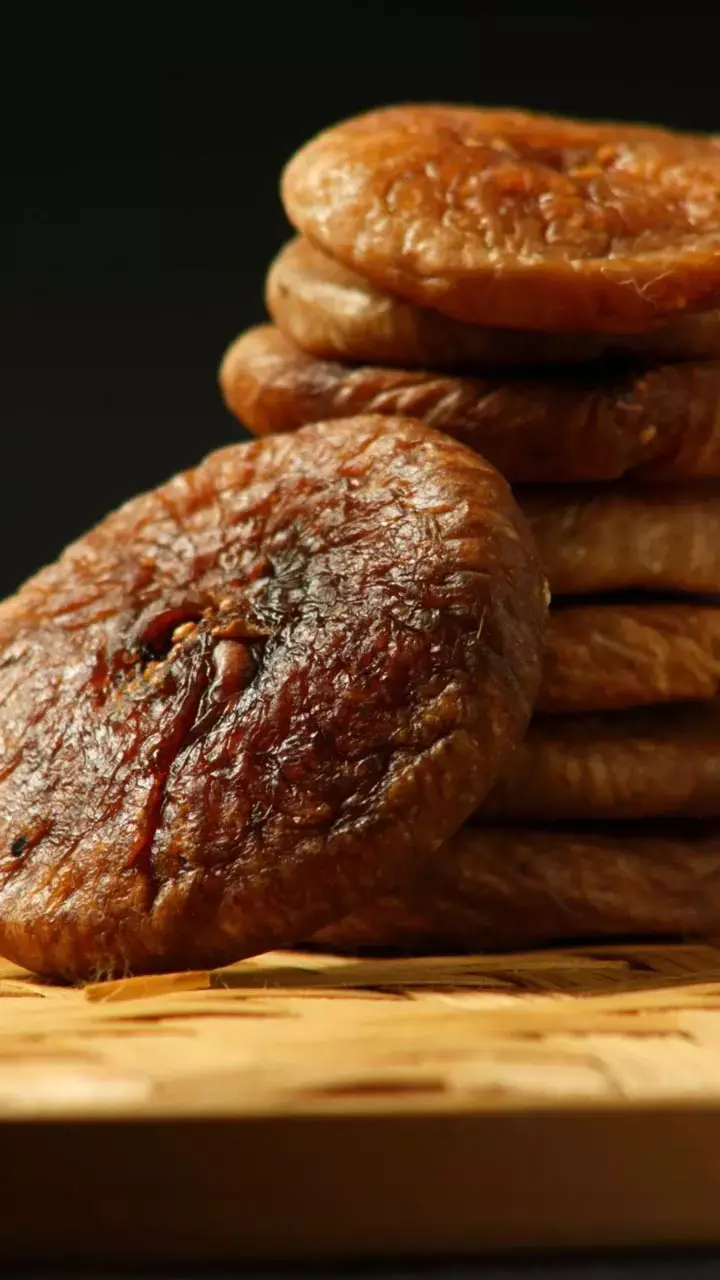 Roj Anjeer Khane Ke Fayde: रोज 2 से 4 अंजीर खाने से शरीर को क्या फायदा होता है?