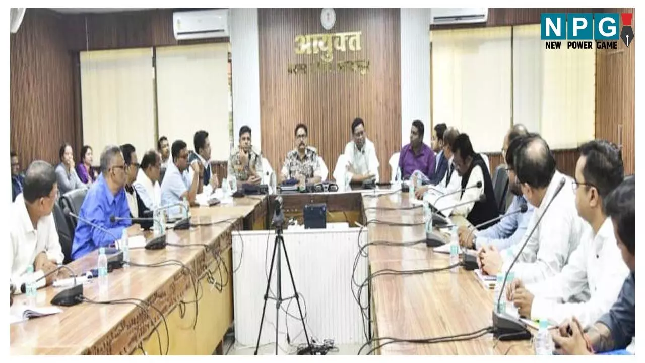 Bastar Olympics 2025: कमिश्नर ने की बस्तर ओलंपिक 2025 के संभाग स्तरीय प्रतियोगिता के तैयारियों की समीक्षा, अधिकारियों को दिए आवश्यक दिशा- निर्देश