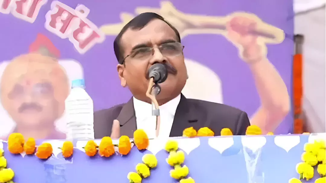 IAS Santosh Verma: सीनियर IAS संतोष वर्मा ससपेंड! आरक्षण पर विवादित टिप्पणी के बाद सरकार ने लिया एक्शन, जानिए क्या है पूरा विवाद?