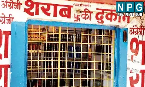 Dantewada News: आबकारी विभाग की अंग्रेजी शराब दुकान में स्टाफ ने सरकार का क्यूआर हटा लगा दिया निजी क्यूआर,एक करोड़ से ज्यादा का गबन