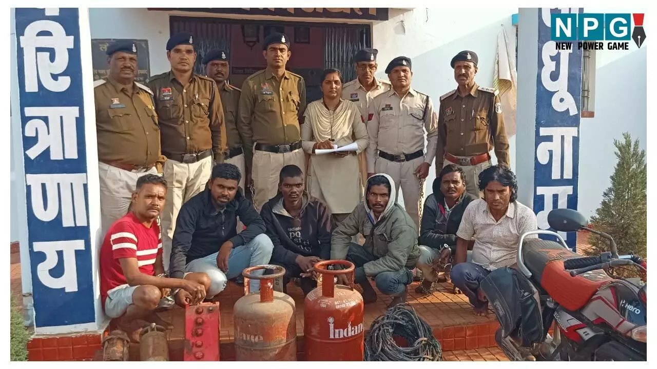Baloda Bazar Crime News: बलौदाबाजार में चोरी और लूटपाट करने वाले गैंग का खुलासा, 6 लुटेरे गिरफ्तार, 1 लाख का माल बरामद