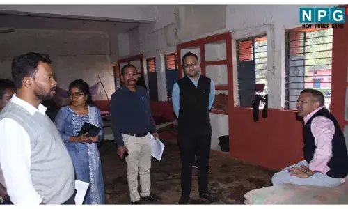 CG Collector News: कलेक्टर ने छात्रावास, आंगनबाड़ी केंद्रों और निर्माण कार्यों का किया निरीक्षण, अधिकारी-कर्मचारी को दिए महत्वपूर्ण निर्देश