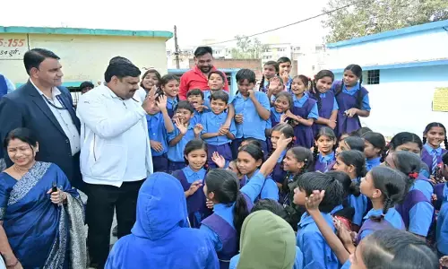CG School News: शिक्षा मंत्री ने स्कूल परिसर का किया निरीक्षण, बच्चों ने रखी अपनी मांग, शिक्षकों को दिए यह निर्देश...