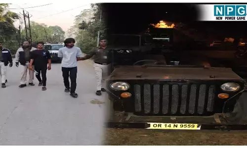 CG Bilaspur News: जीप के बोनट में बैठ स्टंट करने वाले युवकों को पुलिस ने किया गिरफ्तार,निकाला सड़क पर जुलूस