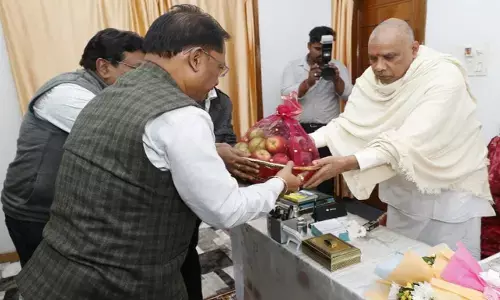 Raigarh News: मुख्यमंत्री विष्णु देव ने अघोर गुरुपीठ में की पूजा-अर्चना, बोले-आध्यात्मिक मार्गदर्शन ही समाज को सही दिशा देता है...