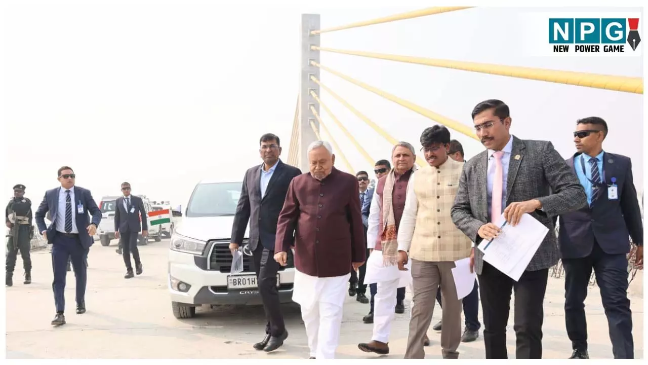 CM Nitish Kumar: निर्माण कार्यों का जायजा लेने CM नीतीश उतरे सड़क पर, गंगा पुल को तेजी से पूरा करने दिया निर्देश CM Nitish Kumar: निर्माण कार्यों का जायजा लेने CM नीतीश उतरे सड़क पर, गंगा पुल को तेजी से पूरा करने दिया निर्देश