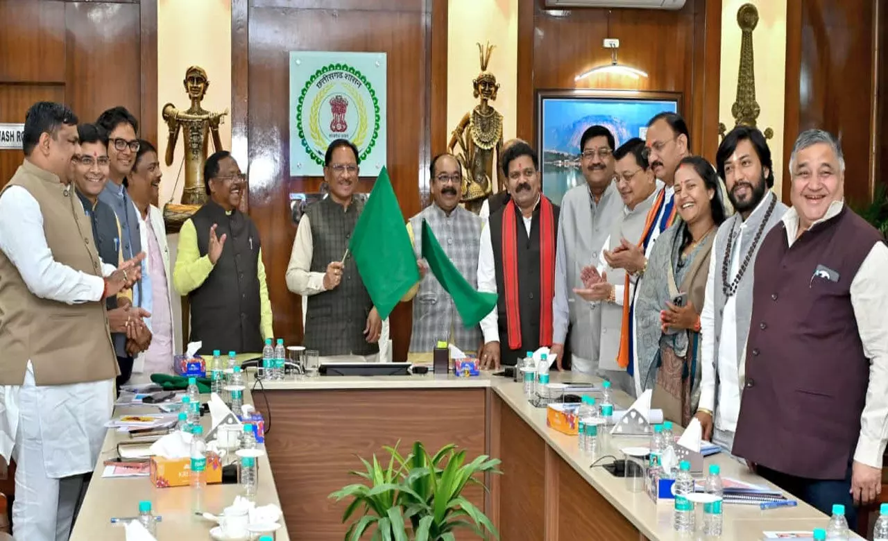 CG News: 180 नए गांव जुड़े बस सुविधा से, मुख्यमंत्री ग्रामीण बस योजना का दूसरा चरण शुरू, सीएम ने किया शुभारंभ CG News: 180 नए गांव जुड़े बस सुविधा से, मुख्यमंत्री ग्रामीण बस योजना का दूसरा चरण शुरू, सीएम ने किया शुभारंभ