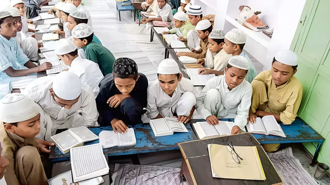 Aalim Fazil Degree Jharkhand: झारखंड सरकार ने Aalim-Fazil डिग्री को दी सरकारी मान्यता, भर्ती प्रक्रिया फिर शुरू, पढ़ें किसे मिलेगा फायदा? Aalim Fazil Degree Jharkhand: झारखंड सरकार ने Aalim-Fazil डिग्री को दी सरकारी मान्यता, भर्ती प्रक्रिया फिर शुरू, पढ़ें किसे मिलेगा फायदा?