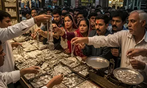 Silver Price Today: चांदी की कीमतें नए पीक पर, 11 दिसंबर को जबर्दस्त छलांग, चेन्नई में 2,09,000 प्रति किलो | Silver Rate Today India