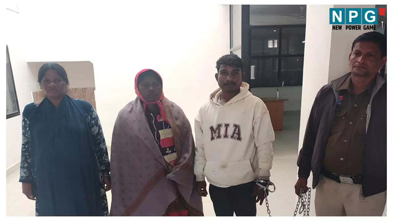 Balrampur Crime News: प्रेमिका शादी के लिए बना रही थी दबाव, तो बॉयफ्रेंड ने माँ के साथ मिलकर कर दी हत्या, लाश बोरी में भरकर गड्ढे में दफनाया Balrampur Crime News: प्रेमिका शादी के लिए बना रही थी दबाव, तो बॉयफ्रेंड ने माँ के साथ मिलकर कर दी हत्या, लाश बोरी में भरकर गड्ढे में दफनाया