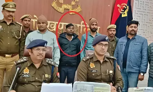 गोरखपुर में फर्जी IAS अधिकारी गिरफ्तार: SDM को मारा थप्पड़, 5 करोड़ की रिश्वत, चार गर्लफ्रेंड… तीन प्रेग्नेंट; जालसाज़ IAS के हैरान करने वाले कारनामे