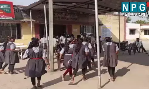 Janjgir News: मध्यान्ह भोजन में खीर-पूड़ी खाकर बच्चे पड़े बीमार: हेड मास्टर को नोटिस, स्व सहायता समूह को किया बाहर