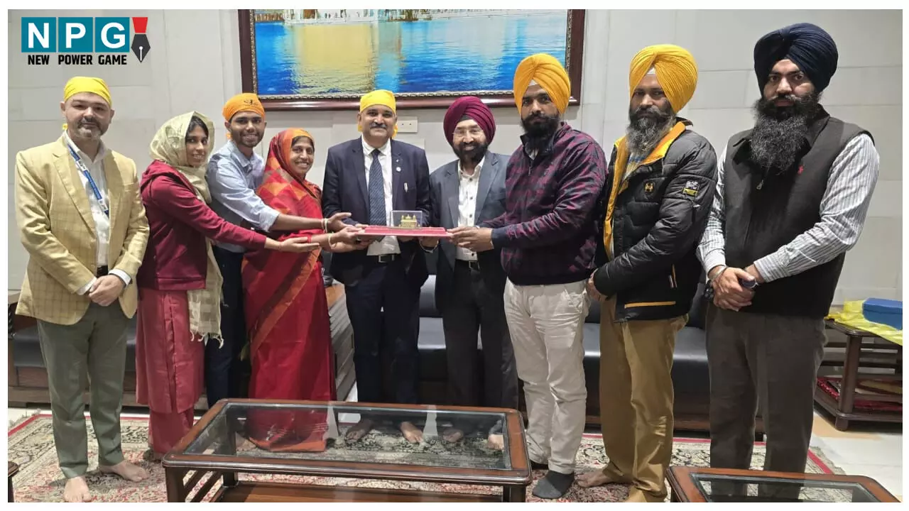 CG News: डॉ कुलदीप सोलंकी को स्वर्ण मंदिर परिसर में शिरोमणि गुरुद्वारा प्रबंधक कमिटी ने किया सम्मानित CG News: डॉ कुलदीप सोलंकी को स्वर्ण मंदिर परिसर में शिरोमणि गुरुद्वारा प्रबंधक कमिटी ने किया सम्मानित