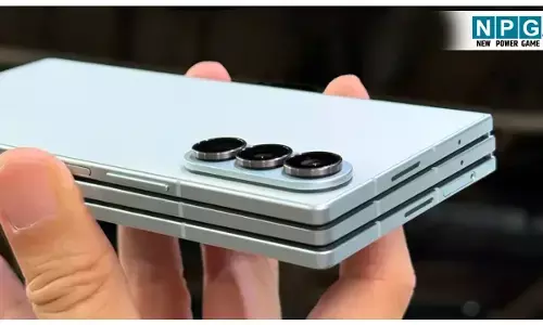Samsung Galaxy Z TriFold Display: दुनिया का सबसे महंगा डिस्प्ले और चौंकाने वाली रिपेयर कॉस्ट, जानिए इस 2.5 लाख के फोन की डिस्प्ले में ऐसा क्या है खास?