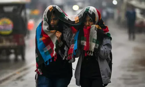 Bihar Weather Today: बिहार में सर्दी का टार्चर शुरू, 12 जिलों में घना कोहरा, 9 डिग्री तक गिरा न्यूनतम तापमान, जानें कैसा रहेगा प्रदेश का मौसम