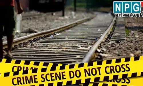 Mahasamund News: पेटी कांट्रेक्टर ने ट्रेन के सामने लगाई छलांग...ठेकेदार की ओर से पेमेंट नहीं देने से था परेशान...सुसाइड नोट में लिखी ऐसी बात जानकर आप भी हो जाएंगे हैरान