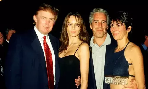 Epstein Files Controversy: ट्रंप का नाम न होने पर सियासी तूफान, डेमोक्रेट्स ने उठाए सवाल